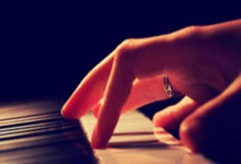 九博体育:「小心這些面孔」ICE幹員海報到處貼 掃蕩無證客受挫.